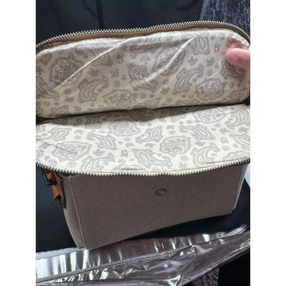 Simply Noelle Crossbody Hand Bag Purse Tan Zipper Front Pocket Old Money Preppy - Picture 8 of 14